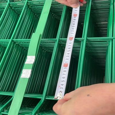 PVCコーティング3D曲線溶接線網 フェンス エコフレンドリー 2m 2.5m 長さ