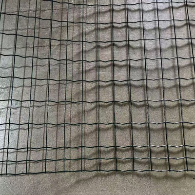 チリ 農場 緑色 PVC コーティング 50x50mm メッシュ オープニング ユーロ オランダ 溶接 ワイヤー メッシュ フェンス