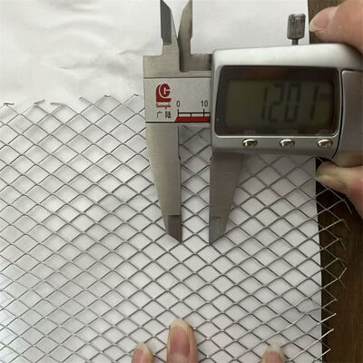 小売産業のためのエッセンシャルステンレス鋼鉄線 拡張メタルメッシュ 新型空気液体フィルター アプリケーション ポンプ エンジンギア