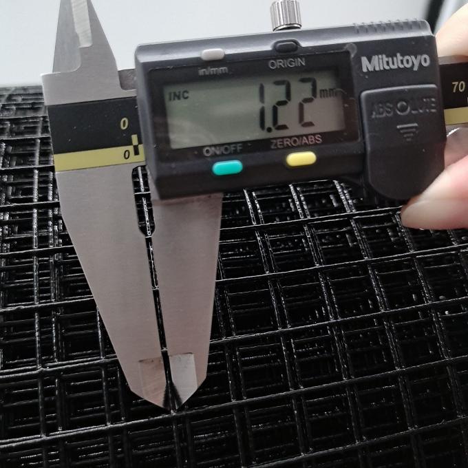 ソーラーパネルのためのPvc溶接網付き太陽光パネル 鳥用防線キット 0